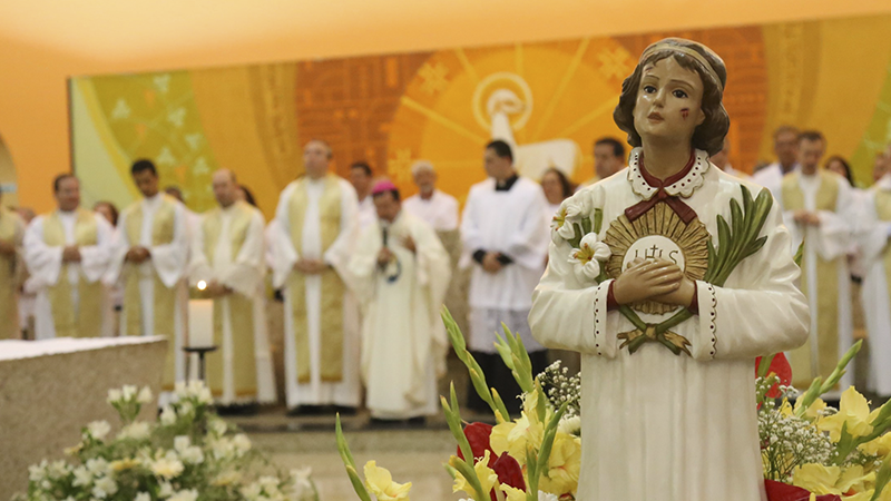 Sinal vivo de Cristo, servo de todos”